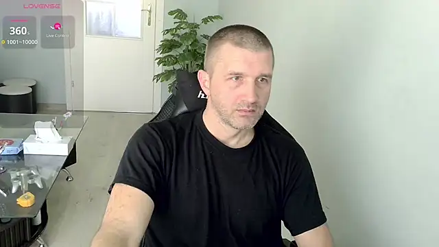 Snapshot of Maribor chatting on April 18, 2026, 11:58 am Maribor online show from April 18, 2026, 11:58 am