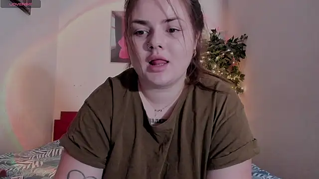 Snapshot of Eva_Shameless chatting on December 20, 2024, 5:29 pm Eva Shameless online show from December 20, 2024, 5:29 pm