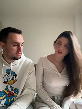 couplepenetration online show from December 7, 2024, 9:39 am
