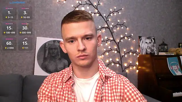 Snapshot of Marvelboy_ chatting on December 22, 2024, 10:58 pm Marvelboy online show from December 22, 2024, 10:58 pm