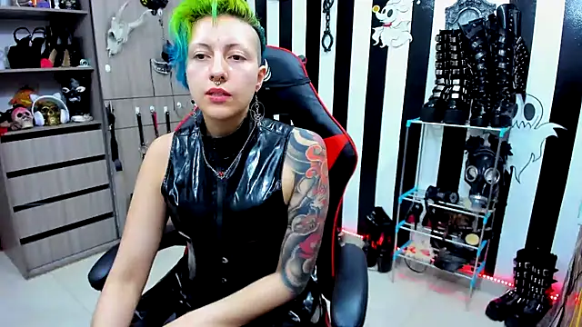 Mistress Yelena online show from January 13, 2025, 9:20 pm
