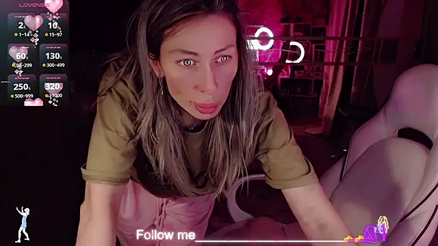 Snapshot of AnnieGOld_ chatting on February 20, 2026, 8:53 pm AnnieGOld online show from February 20, 2026, 8:53 pm