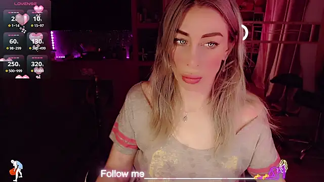 Snapshot of AnnieGOld_ chatting on March 7, 2026, 11:24 pm AnnieGOld online show from March 7, 2026, 11:24 pm