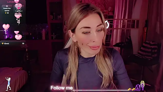 Snapshot of AnnieGOld_ chatting on March 15, 2026, 12:16 am AnnieGOld online show from March 15, 2026, 12:16 am