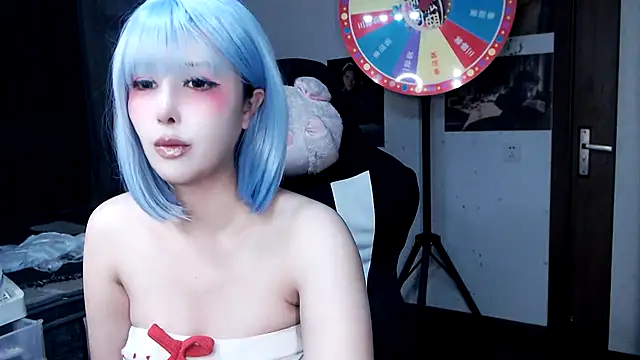 candy cola online show from February 19, 2025, 6:44 am