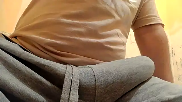 Snapshot of gae89tano chatting on October 24, 2025, 9:44 pm gae89tano online show from October 24, 2025, 9:44 pm