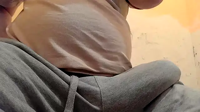 Snapshot of gae89tano chatting on October 25, 2025, 9:50 am gae89tano online show from October 25, 2025, 9:50 am