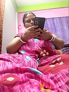 yourssoumi online show from February 1, 2025, 6:40 pm