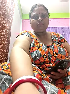 yourssoumi online show from February 2, 2025, 6:42 pm