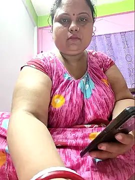 yourssoumi online show from February 8, 2025, 8:21 pm