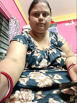 yourssoumi online show from February 28, 2025, 1:25 pm