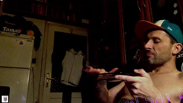 Snapshot of FireFox_Feel chatting on December 7, 2024, 5:31 pm FireFox Feel online show from December 7, 2024, 5:31 pm