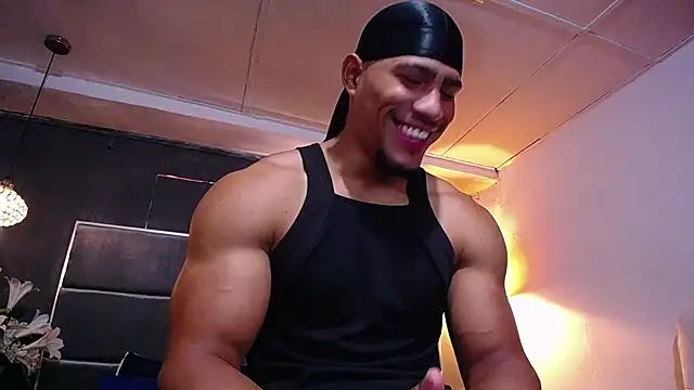 Snapshot of teddyfit19cm chatting on March 5, 2026, 2:13 pm teddyfit19cm online show from March 5, 2026, 2:13 pm