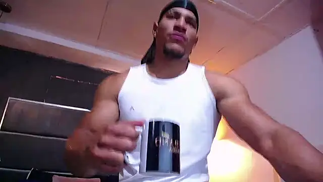 Snapshot of teddyfit19cm chatting on March 6, 2026, 1:18 pm teddyfit19cm online show from March 6, 2026, 1:18 pm