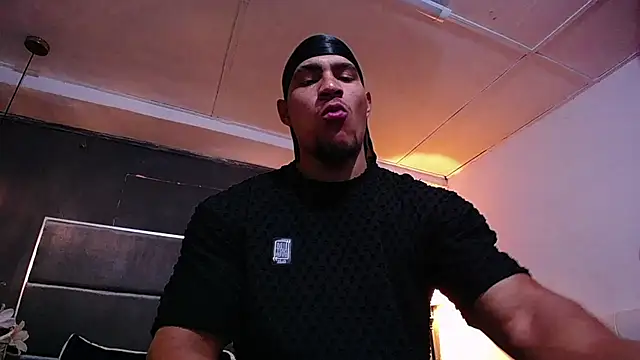 Snapshot of teddyfit19cm chatting on March 9, 2026, 2:21 pm teddyfit19cm online show from March 9, 2026, 2:21 pm