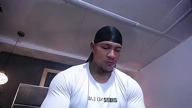 Snapshot of teddyfit19cm chatting on July 3, 2026, 1:39 pm teddyfit19cm online show from July 3, 2026, 1:39 pm