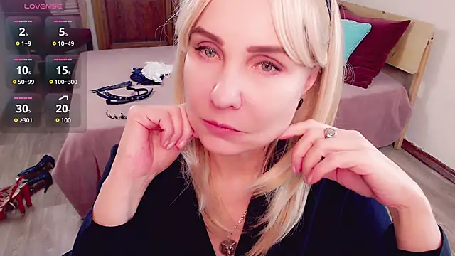 Snapshot of _unique_cam_ chatting on January 12, 2025, 8:14 am unique cam online show from January 12, 2025, 8:14 am