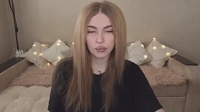 Snapshot of ViolettaLopez chatting on September 29, 2025, 9:03 am ViolettaLopez online show from September 29, 2025, 9:03 am
