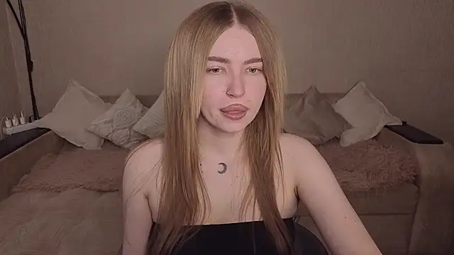 ViolettaLopez online show from May 9, 2026, 3:17 pm
