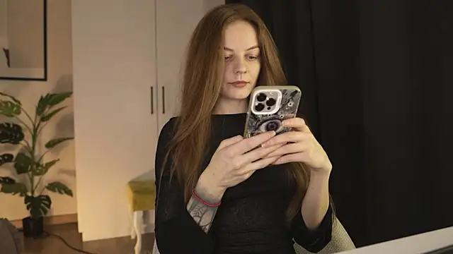 Snapshot of LadyInBad chatting on October 16, 2025, 6:42 pm LadyInBad online show from October 16, 2025, 6:42 pm