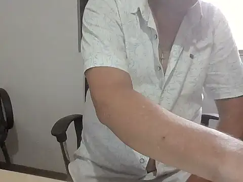 Snapshot of niceguyjr chatting on October 5, 2025, 9:02 pm niceguyjr online show from October 5, 2025, 9:02 pm