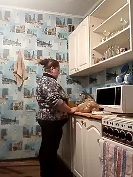 Amy August online show from January 5, 2025, 4:27 pm