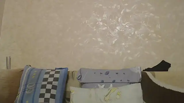 Amy August online show from February 16, 2025, 4:21 pm