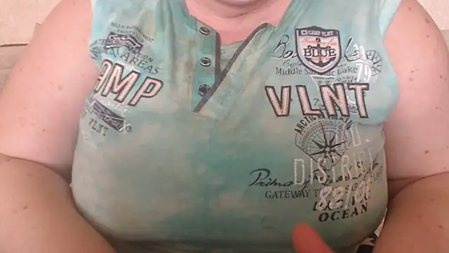 Amy August online show from May 4, 2026, 1:29 pm