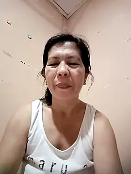 Snapshot of TropicalFlower chatting on February 11, 2025, 11:21 am TropicalFlower online show from February 11, 2025, 11:21 am