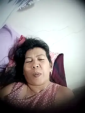 Snapshot of TropicalFlower chatting on October 27, 2025, 11:47 am TropicalFlower online show from October 27, 2025, 11:47 am