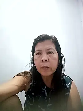 TropicalFlower online show from January 7, 2026, 11:29 pm