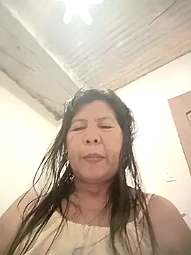 Snapshot of TropicalFlower chatting on April 2, 2026, 9:18 am TropicalFlower online show from April 2, 2026, 9:18 am
