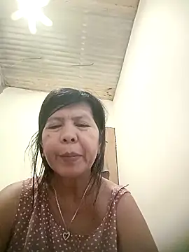 Snapshot of TropicalFlower chatting on April 8, 2026, 10:21 pm TropicalFlower online show from April 8, 2026, 10:21 pm