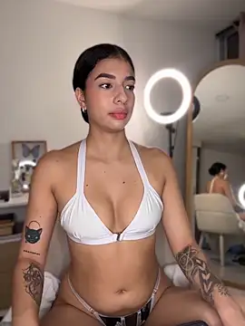 Veronica ar online show from June 12, 2026, 4:22 am