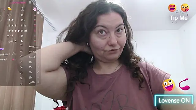 BBW MILF 4U online show from December 16, 2025, 9:36 am