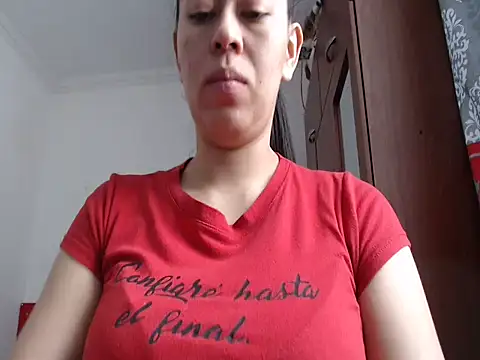 Snapshot of mayhott2 chatting on February 17, 2025, 6:26 pm mayhott2 online show from February 17, 2025, 6:26 pm