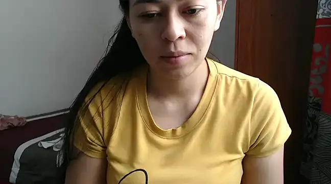 Snapshot of mayhott2 chatting on February 26, 2025, 6:00 pm mayhott2 online show from February 26, 2025, 6:00 pm