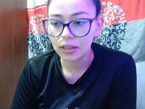 Snapshot of mayhott2 chatting on March 9, 2025, 10:30 pm mayhott2 online show from March 9, 2025, 10:30 pm