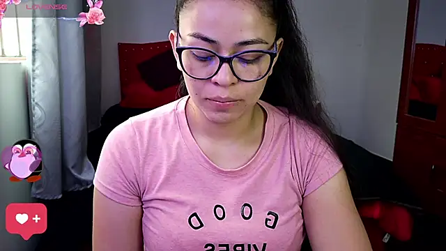 Snapshot of mayhott2 chatting on September 9, 2025, 6:29 pm mayhott2 online show from September 9, 2025, 6:29 pm