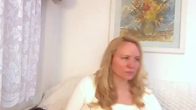 Sarah4you online show from January 5, 2025, 9:36 pm