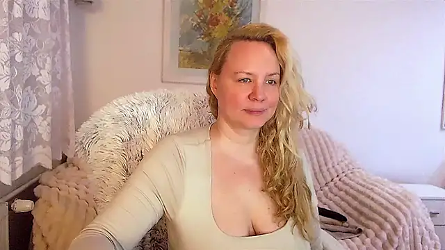 Sarah4you online show from January 11, 2025, 4:14 pm