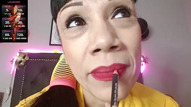 Snapshot of CharlotteLemke chatting on October 30, 2025, 1:12 pm CharlotteLemke online show from October 30, 2025, 1:12 pm