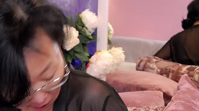 Snapshot of Asian_legs chatting on February 21, 2026, 9:54 am Asian legs online show from February 21, 2026, 9:54 am