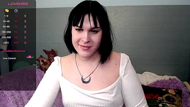 ivamayy online show from March 4, 2025, 12:01 pm