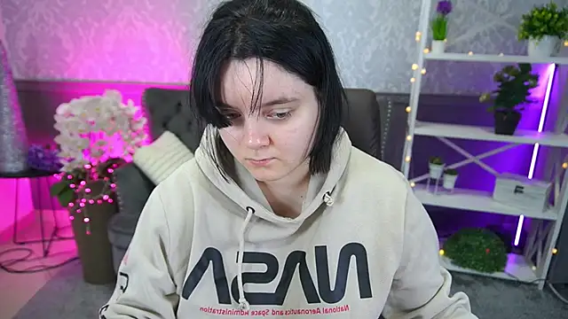 Snapshot of LittleShyy chatting on February 8, 2026, 1:47 pm LittleShyy online show from February 8, 2026, 1:47 pm