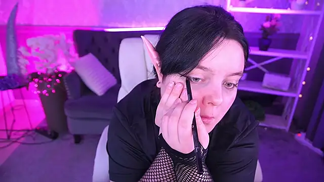 Snapshot of LittleShyy chatting on March 10, 2026, 1:49 pm LittleShyy online show from March 10, 2026, 1:49 pm