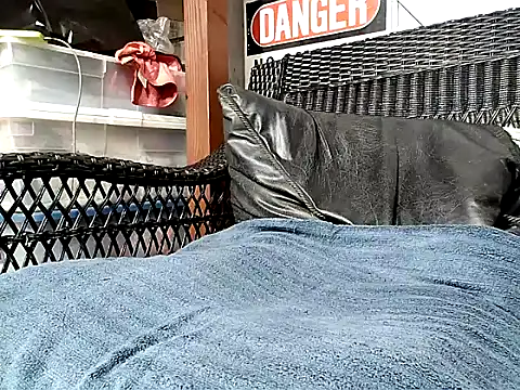 Snapshot of HungHawaiian808@xh chatting on October 18, 2025, 9:26 pm HungHawaiian808xh online show from October 18, 2025, 9:26 pm