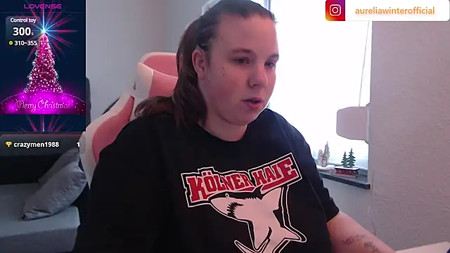 Snapshot of AureliaWinter chatting on December 12, 2024, 11:29 am AureliaWinter online show from December 12, 2024, 11:29 am