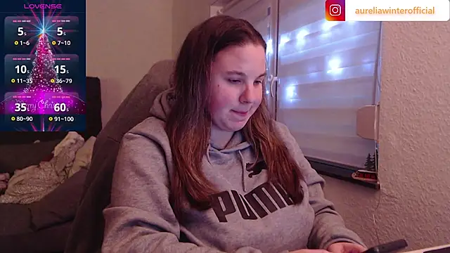 Snapshot of AureliaWinter chatting on December 18, 2024, 4:06 pm AureliaWinter online show from December 18, 2024, 4:06 pm