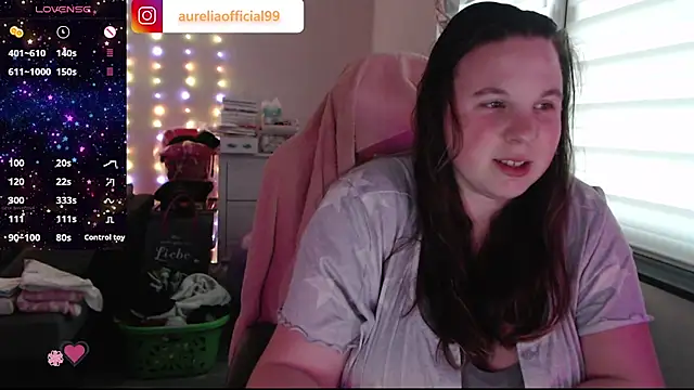 Snapshot of AureliaWinter chatting on May 17, 2026, 6:37 pm AureliaWinter online show from May 17, 2026, 6:37 pm